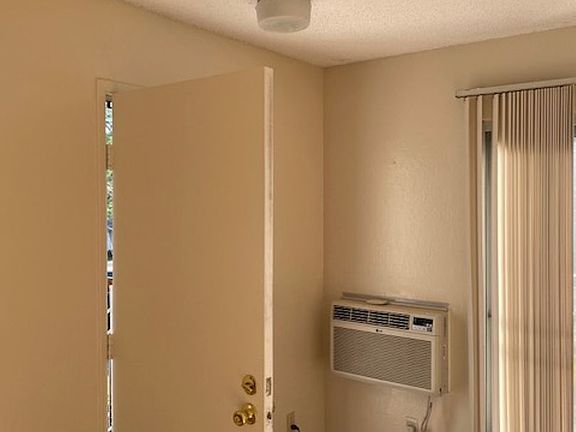 5th image of 3036 Willow Pass Rd APT 20