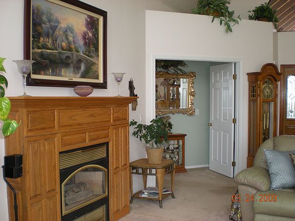 Living Rm & Mstr Bd entry