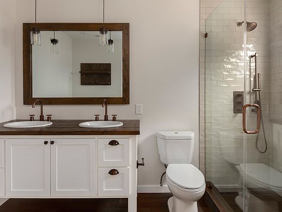 Master bath Shower & sinks