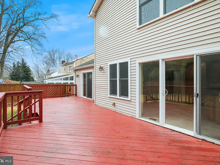 711 Lamberton Dr — Photo 53