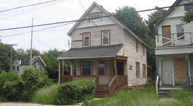 2nd image of 1505 E 66th St