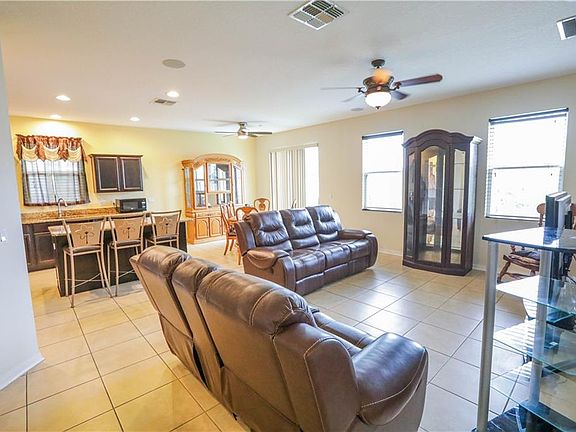 4th image of 3805 Enchantment Ln