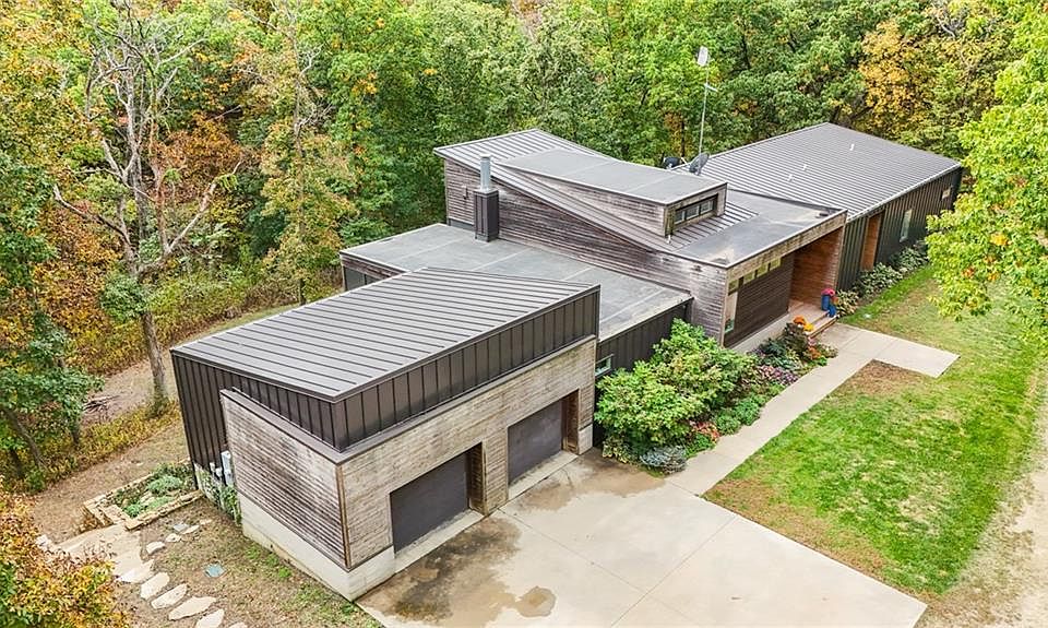 1st image of 23598 Dehoff Dr