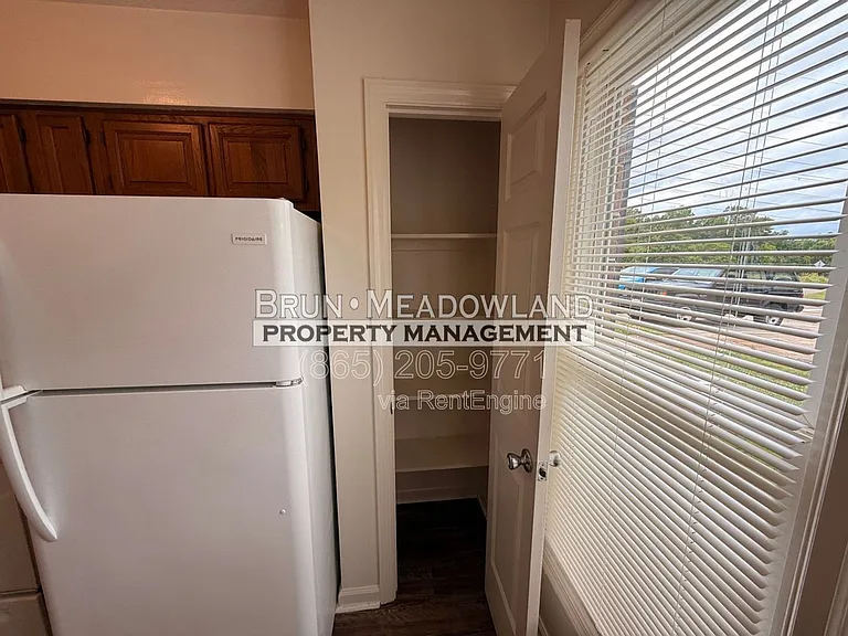 9116 Parktop Ln #B — Photo 14