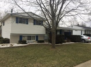 5166 Oakview Dr, Swartz Creek, MI 48473