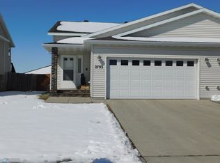 2793 Umber Ct S, Fargo, ND 58104