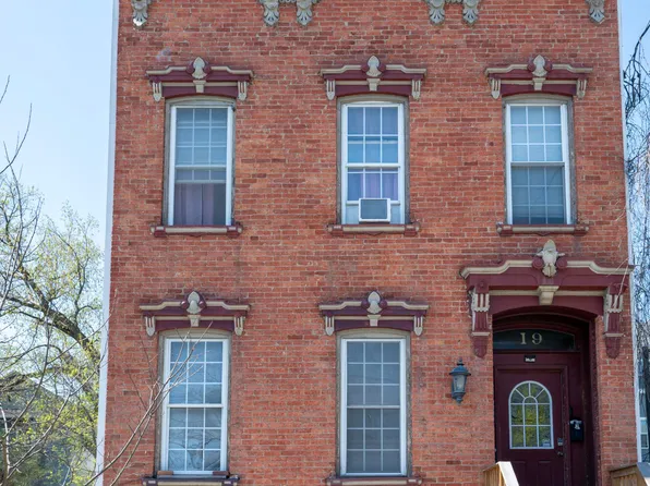 19 Walter Street, Albany, NY 12204