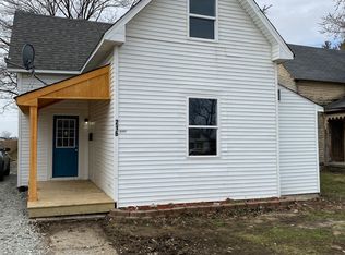 216 N Main St, Advance, IN 46102