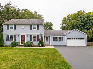 1305 Millcreek Run, Webster, NY 14580