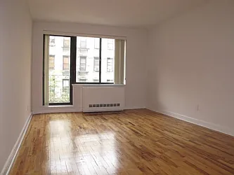 Rented by Metropolis Real Estate of Manhattan