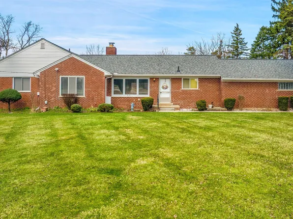 17747 N Nunneley Rd, Clinton Township, MI 48036