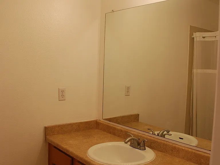 902 Ladron Ave — Photo 13