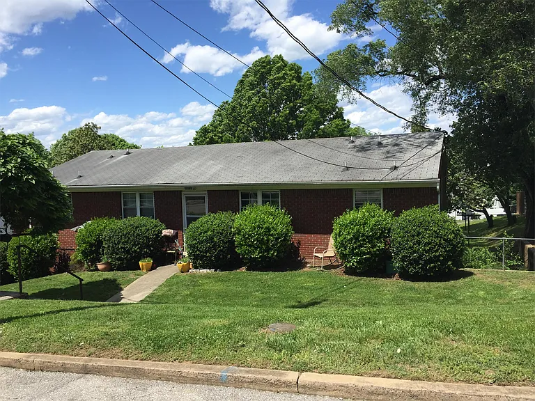 410 Jefferson Ave #D — Photo 5
