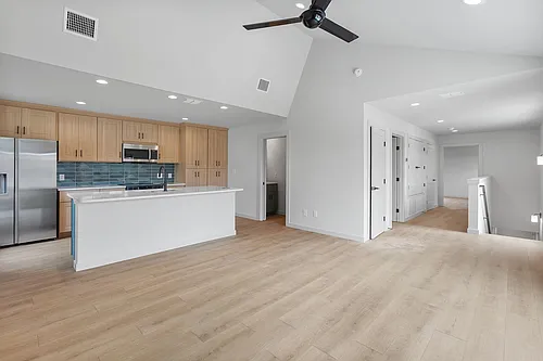 Floor plan 502