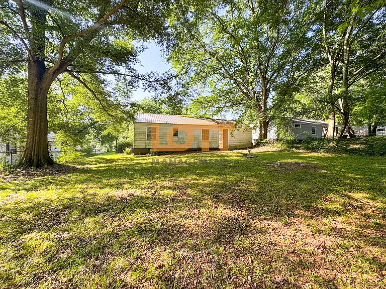 126 Irene Cir — Photo 12