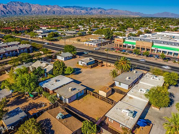 3rd image of 2461-2477 N Alvernon Way