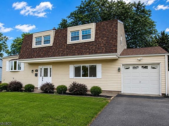 4th image of 13 Patton Dr