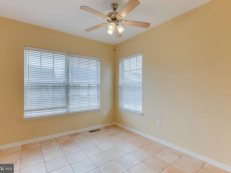 1014 Hampton St — Photo 11
