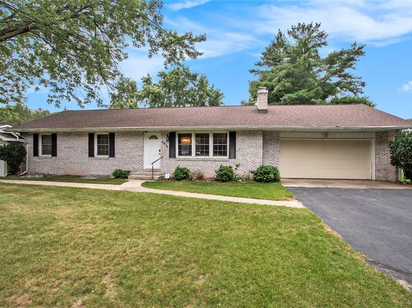 5034 E Bluffview Dr, Berrien Springs, MI 49103