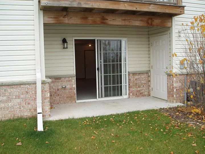 Falls Parc Apartments — Photo 3