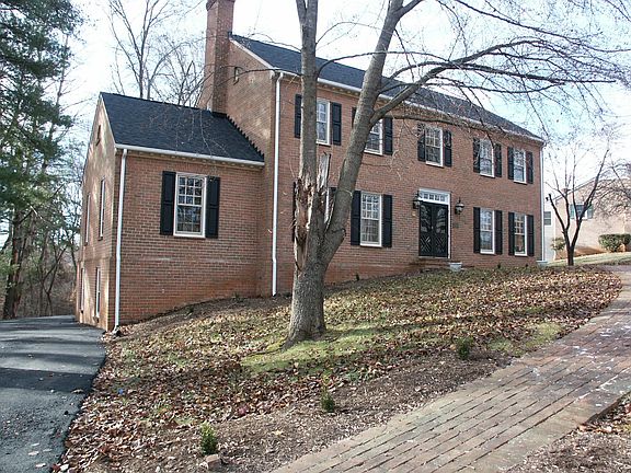 2nd image of 2316 Heronhill Pl
