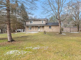 1025 Pinecone Dr, Howell, MI