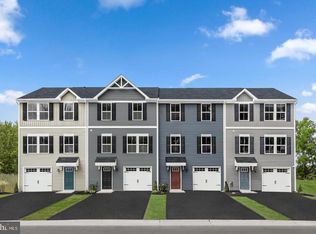 112 Hamilton Ln, Coatesville, PA 19320