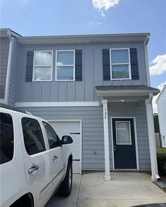 137 Village Green Dr
