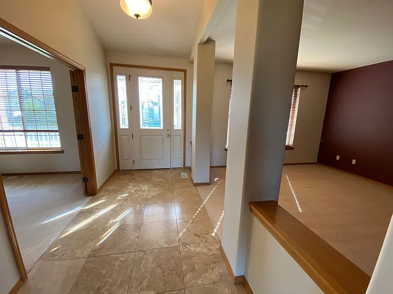 2405 N Lilac Way — Photo 5