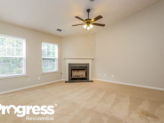 4th image of 133 Village Ct
