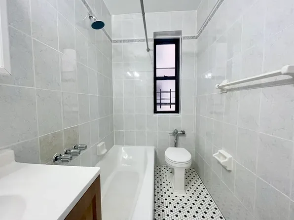 729 West 186th Street image 13 of 20