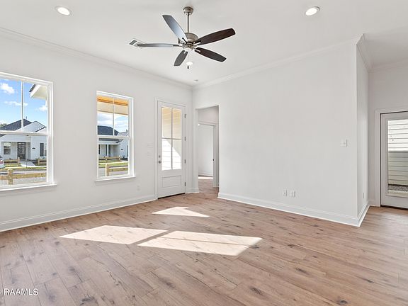 4th image of 105 Grenadine Dr