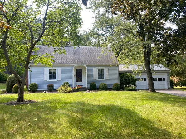 9 Macdonald Cir, Walpole, MA 02081