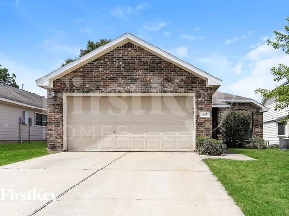 817 Belvedere Dr, Conroe, TX 77301
