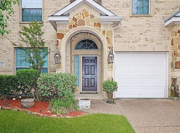 2nd image of 2667 Cove Dr
