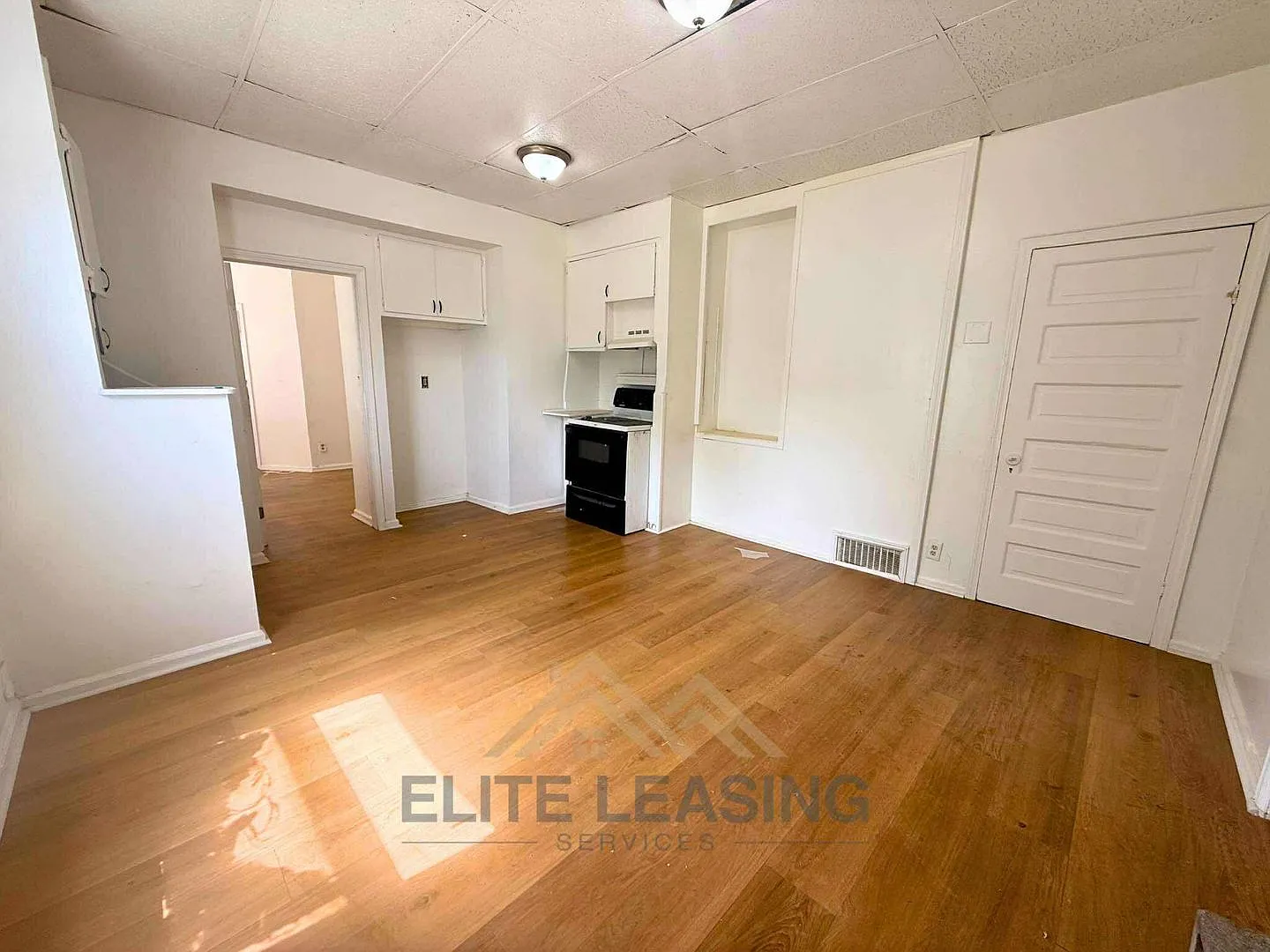 1441 SW Van Buren — Photo 2