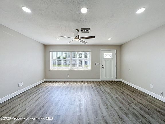5th image of 14998 Mockingbird Ln
