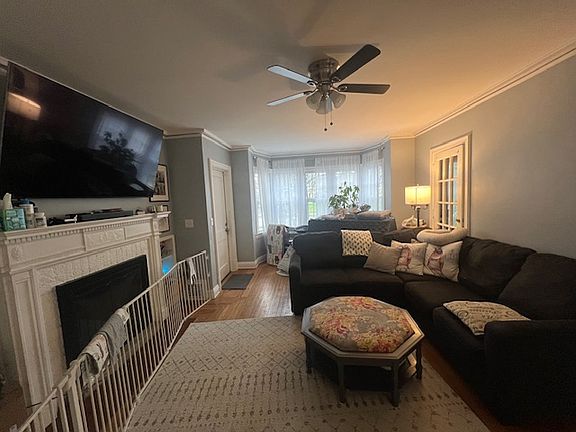 4th image of 1319 West Blvd #1319