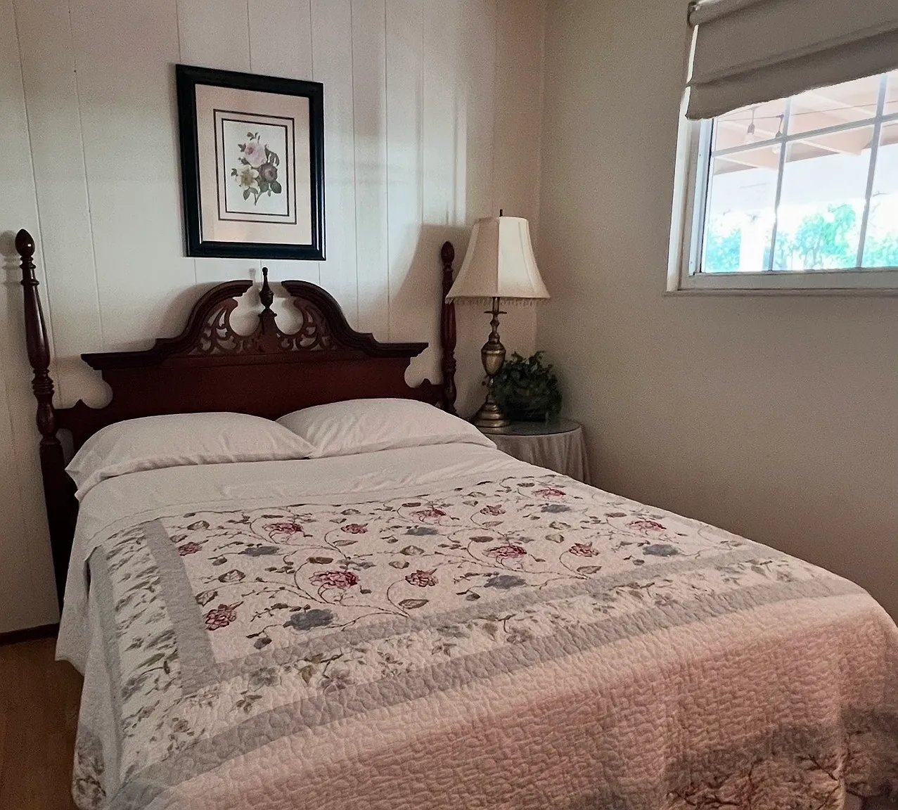 6 bed, 3000 sqft, $1,400 — Photo 1