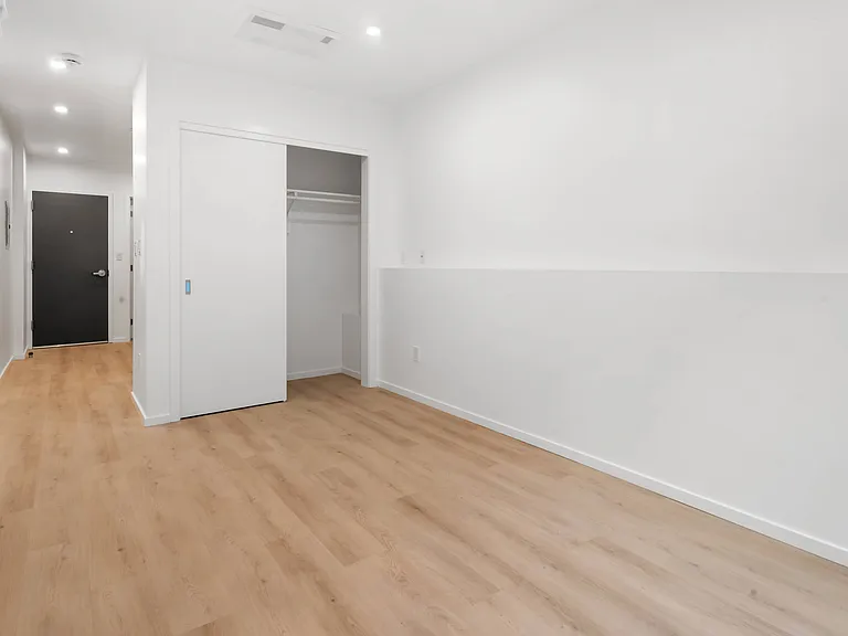 3334 San Bruno Ave #12 — Photo 4