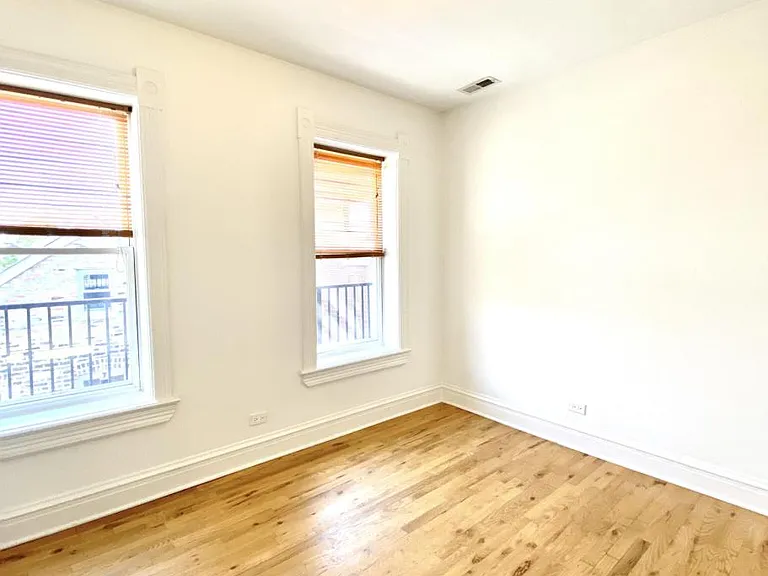 1820 S Throop St #3RE — Photo 10