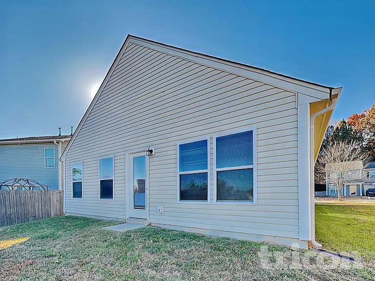 4201 Broadstairs Dr — Photo 14