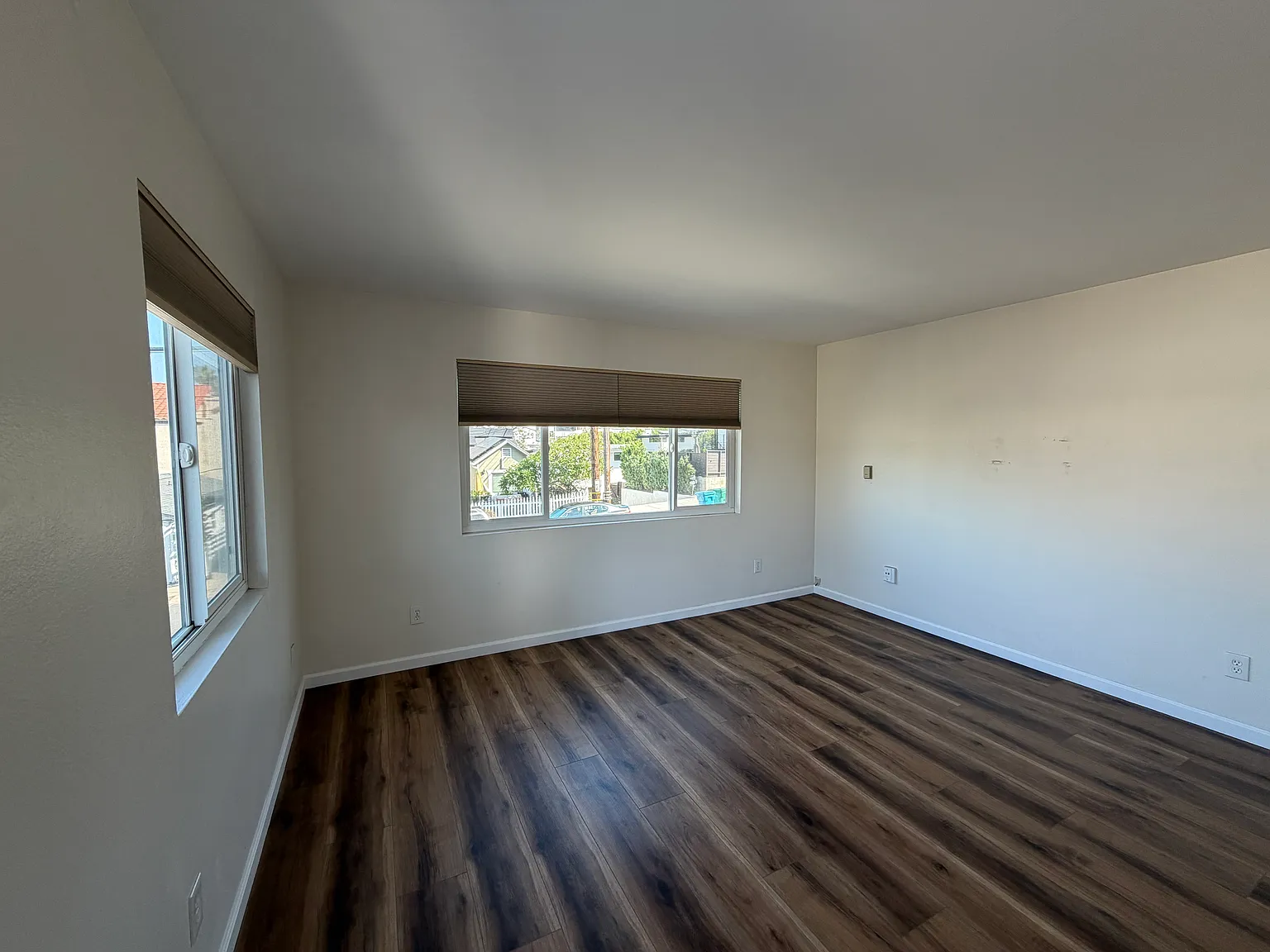 2 bed, 1.5 bath, 850 sqft, $2,400 — Photo 2