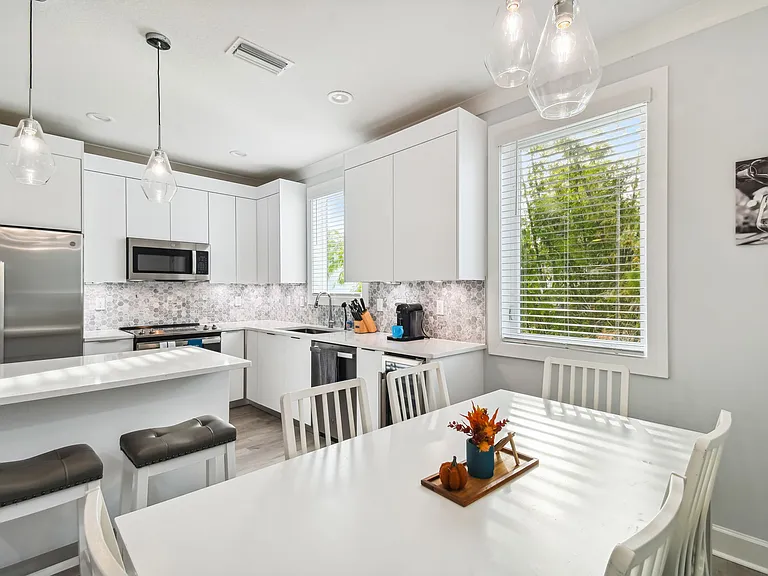 1520 N Pierce St #4 — Photo 16