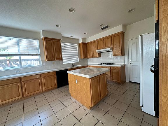 3rd image of 1417 Haddington Dr