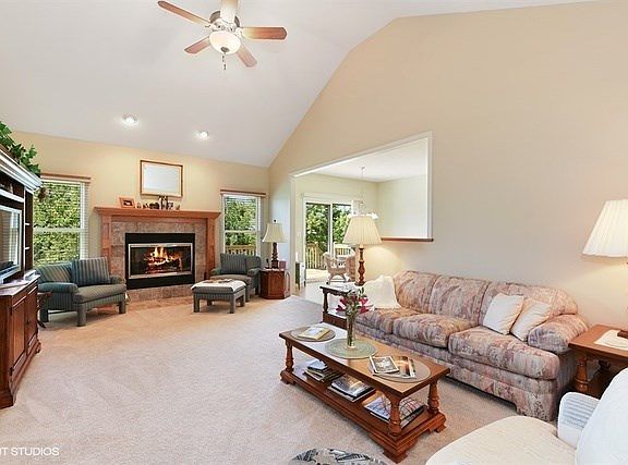 3rd image of 693 Westlake Dr