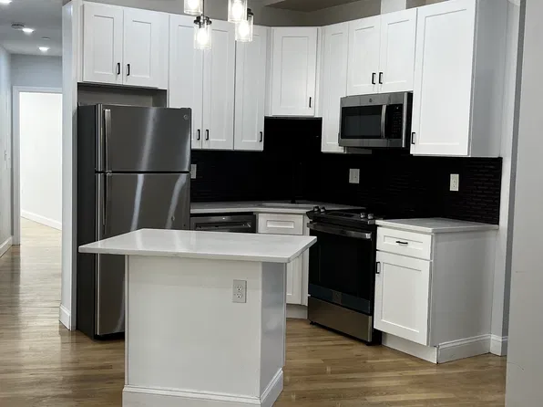 397-399 Chelsea St #5, Boston, MA 02128
