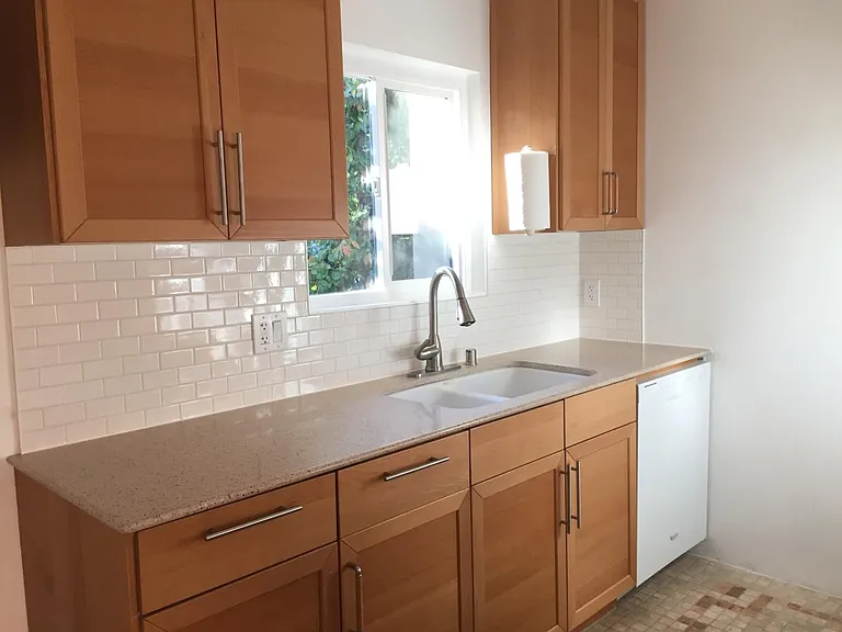 964 Larrabee St #205 — Photo 3