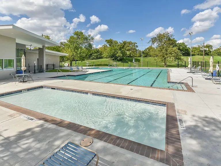 13819 Starhill Ct — Photo 24
