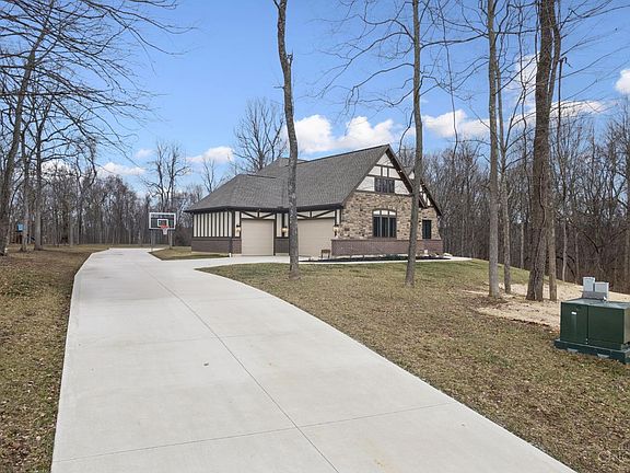 2nd image of 1325 Riverwalk Dr